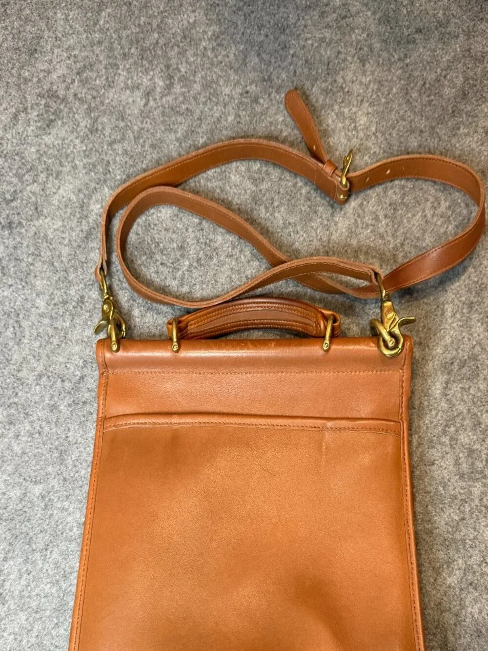Vintage Coach British Tan Leather Crossbody Messenger Bag Brass Hardware USA - Picture 9 of 16